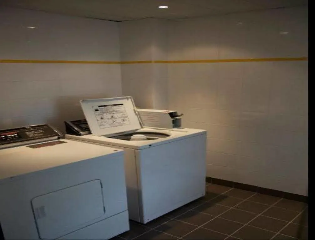 Cis Kellermann Otel Paris